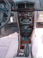 Накладки на торпеду Subaru Forester/форестер 1998-2002 АКПП, базовый набор, 16 элементов.